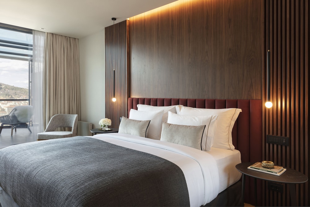 Deluxe Double Room, City View
