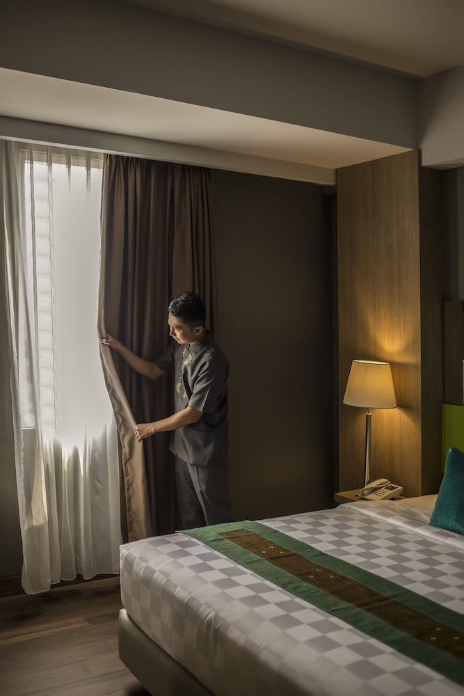 Deluxe King Room photo 2