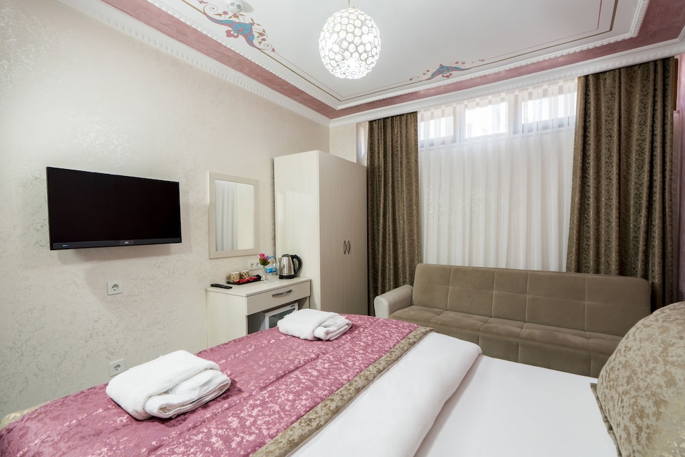 Economy Room, 1 Bedroom, Basement Floor photo 3