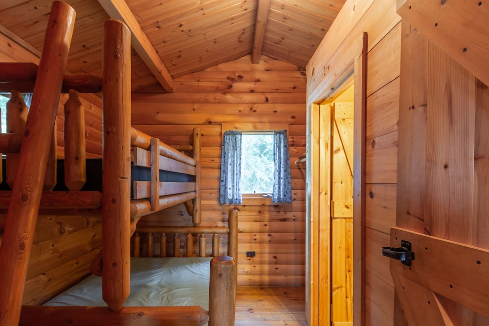 Standard Cottage, 2 Bedrooms, Non Smoking (No Pets, Linens not included) photo 1
