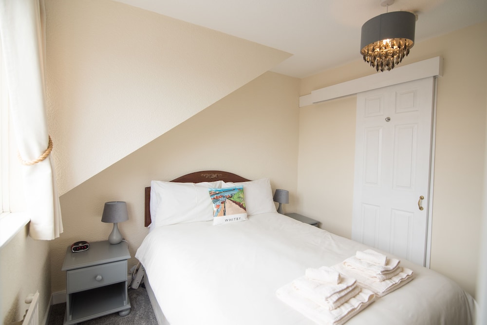 Double Room (Third Floor Double) photo 3