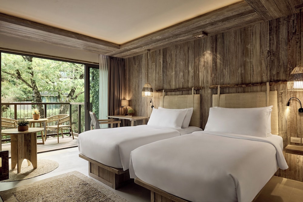 Premium Room, 2 Twin Beds, Pool View