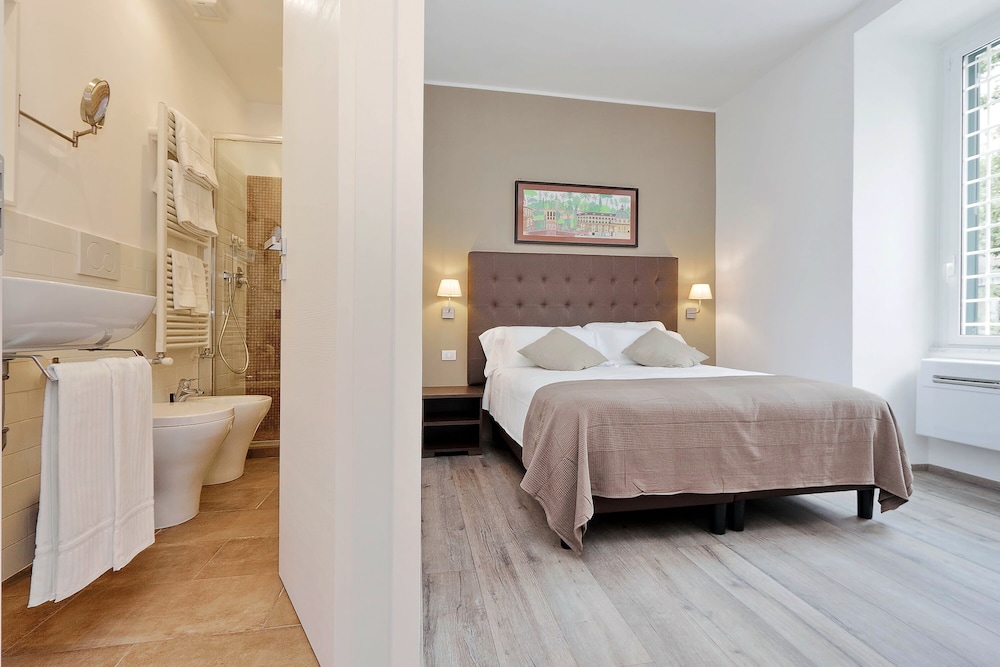 Superior Double Room, City View