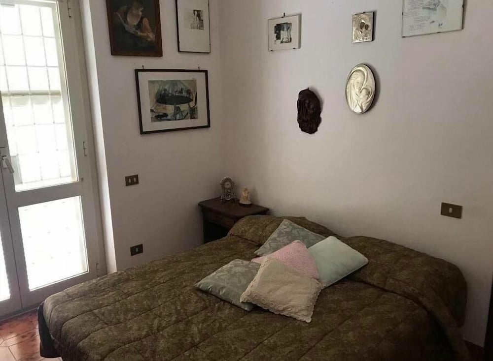 Double Room, Shared Bathroom, Garden View