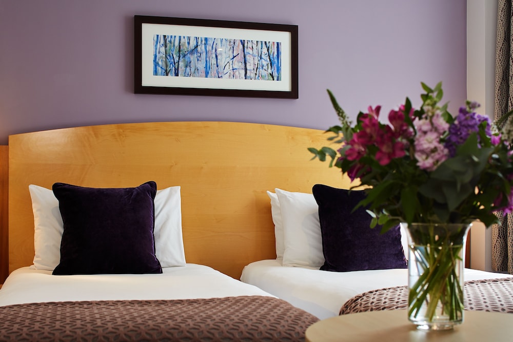 Premium Double Room, 1 King Bed - Photo 3