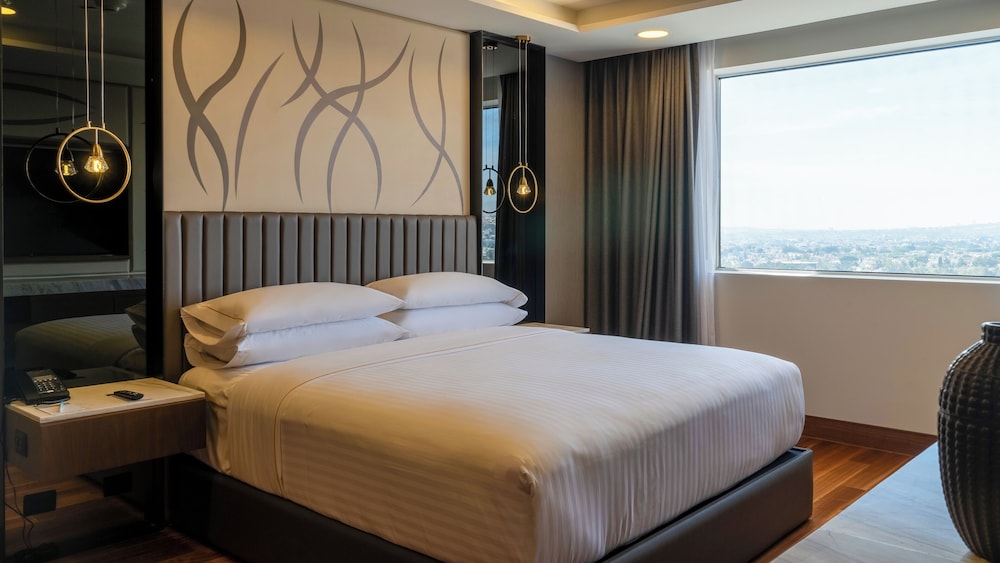 Junior Room, 1 King Bed, City View - Photo 11