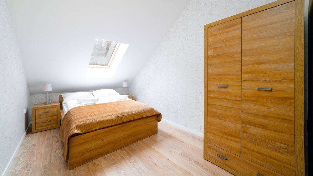 Apartment (137)
