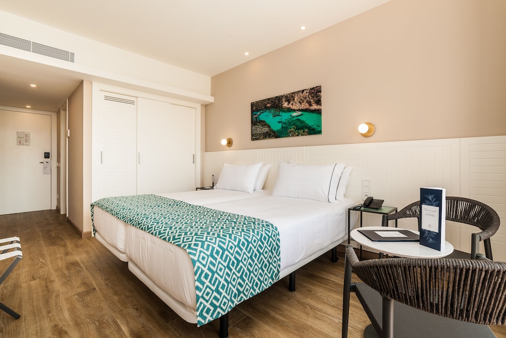 Double Room, Balcony (3 adults) - Photo 10