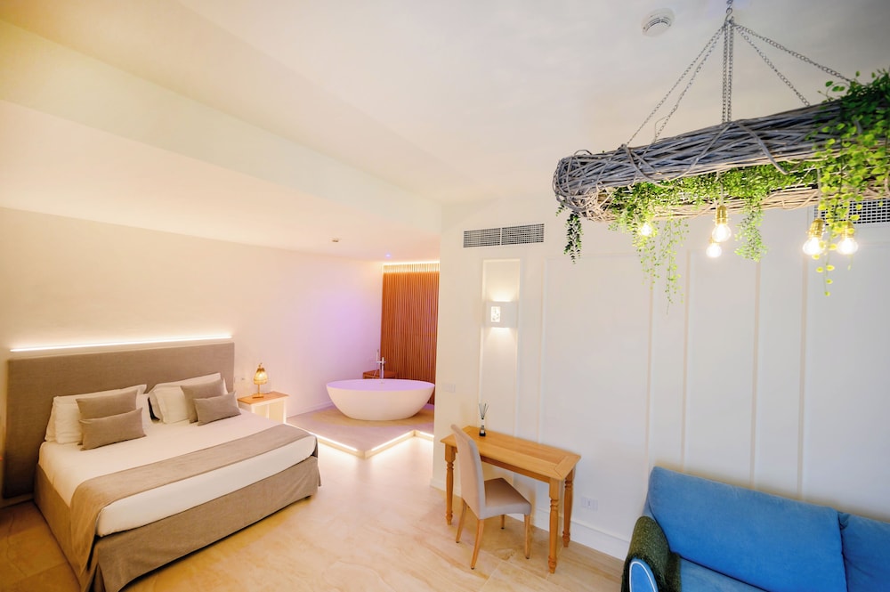 Luxury Suite photo 2