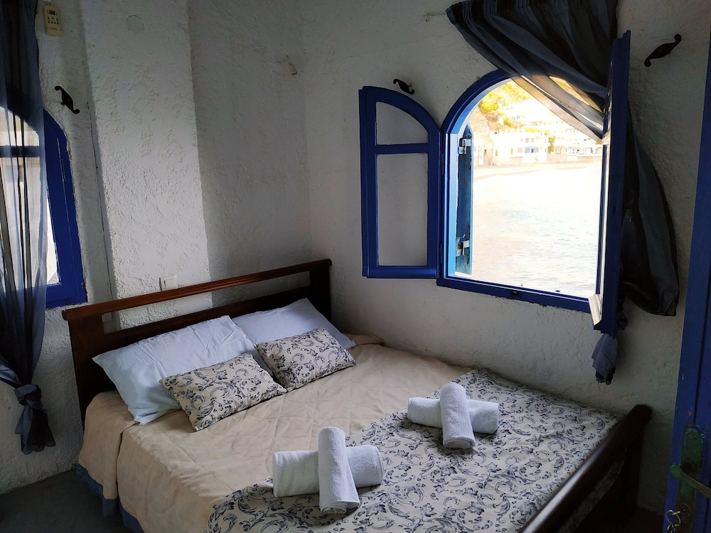 House, 2 Bedrooms, Sea View