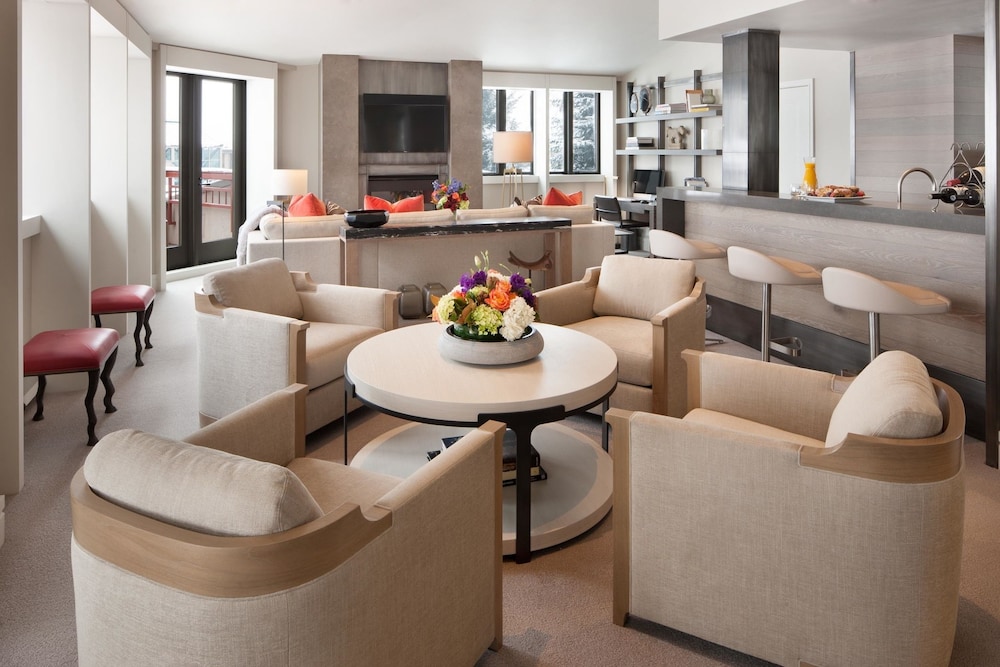 Suite (The Little Nell)
