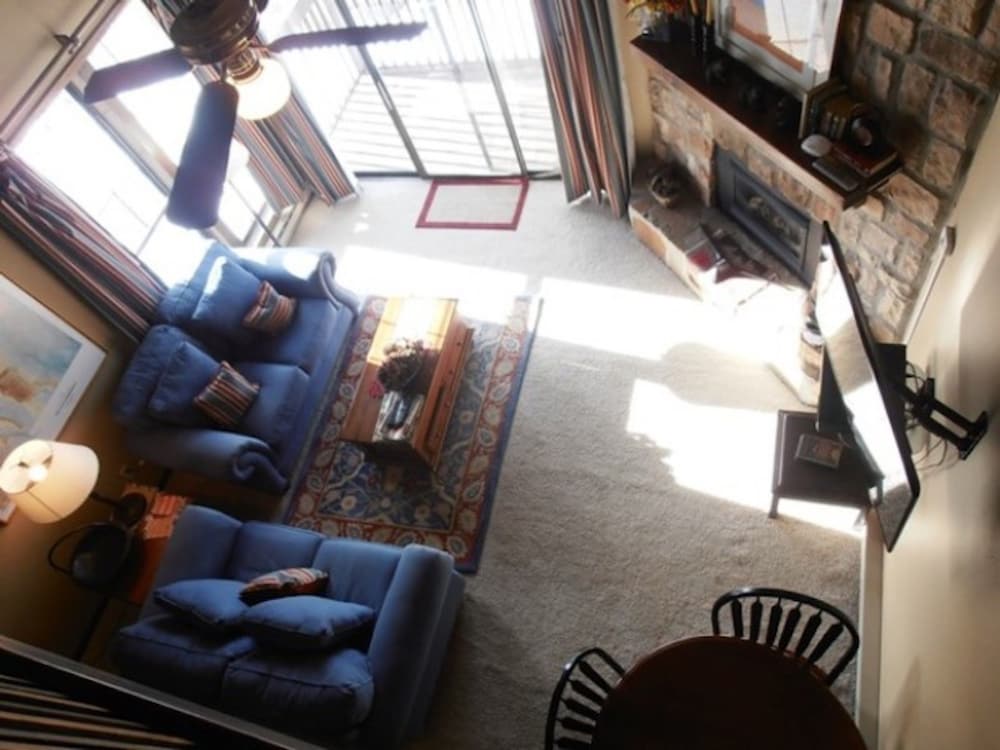 Condo, 3 Bedrooms photo 3