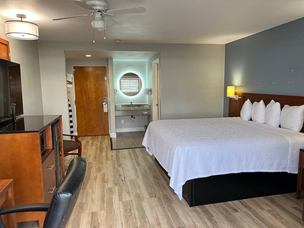 Standard Room photo 3