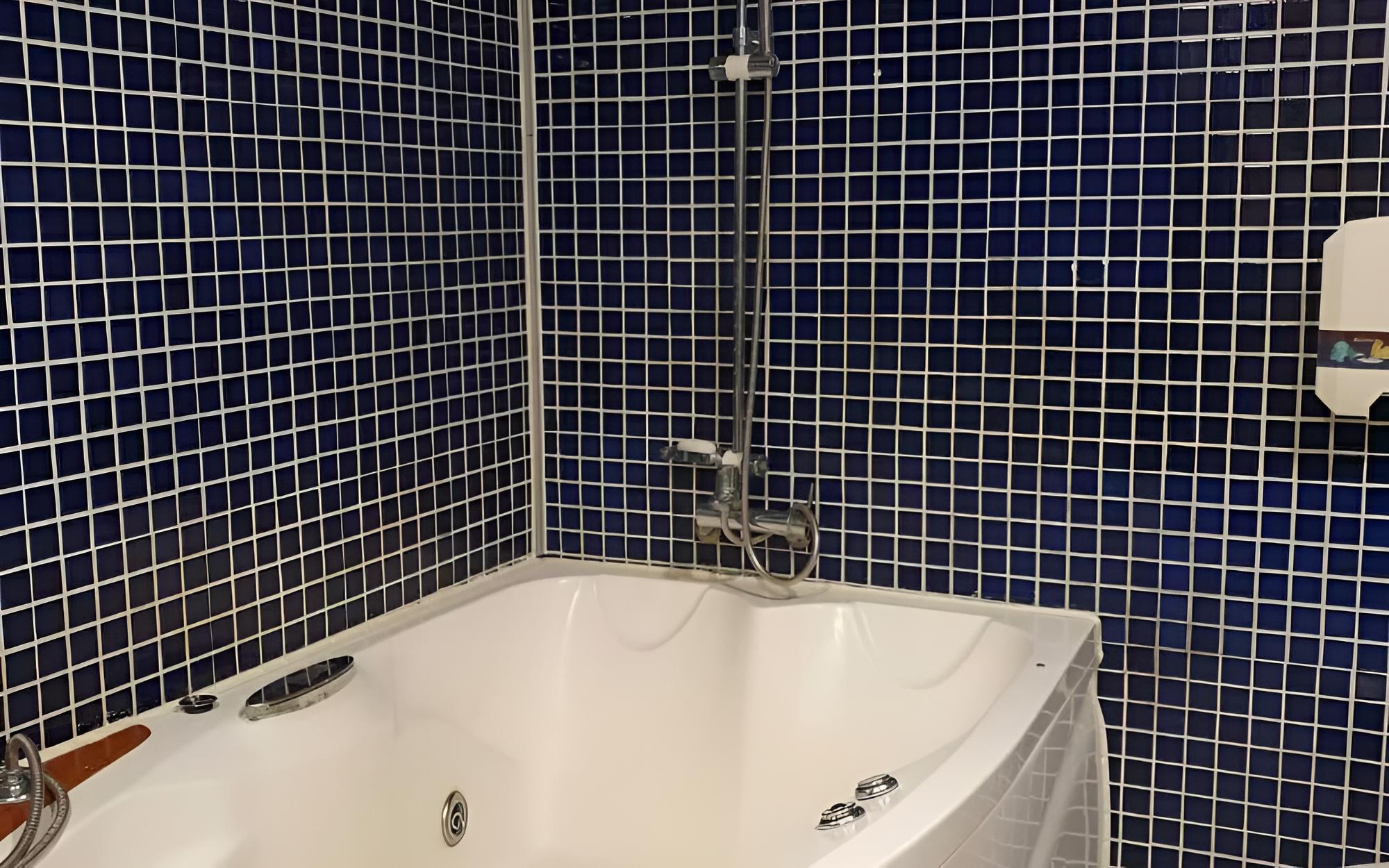 Room (Standard) - Photo 6