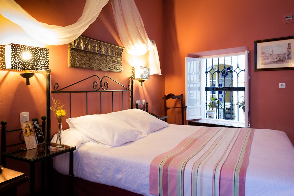 Single Room - Photo 3
