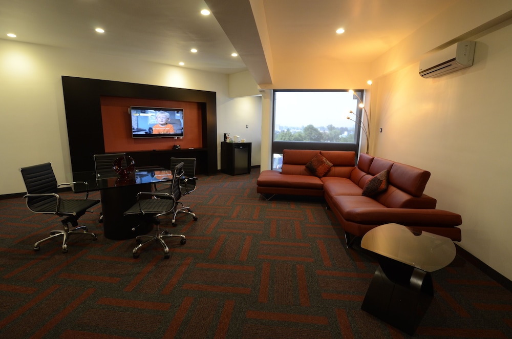 Suite, 1 King Bed (Living Area) - Photo 2
