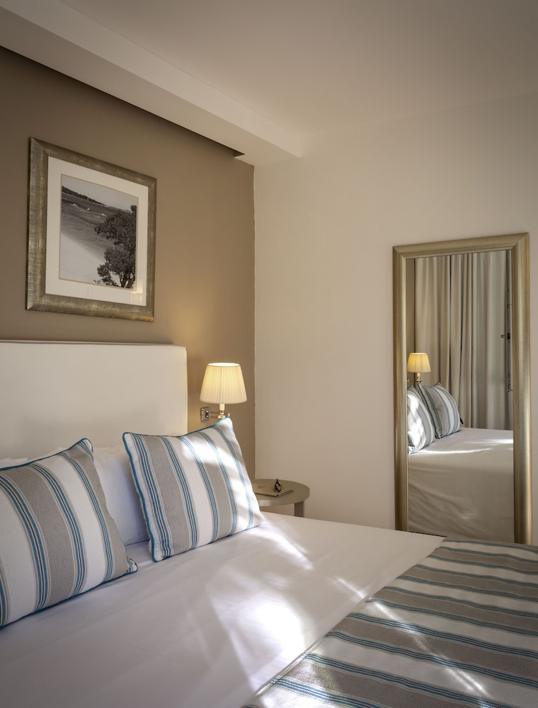 Classic Double or Twin Room, Garden View - Photo 4