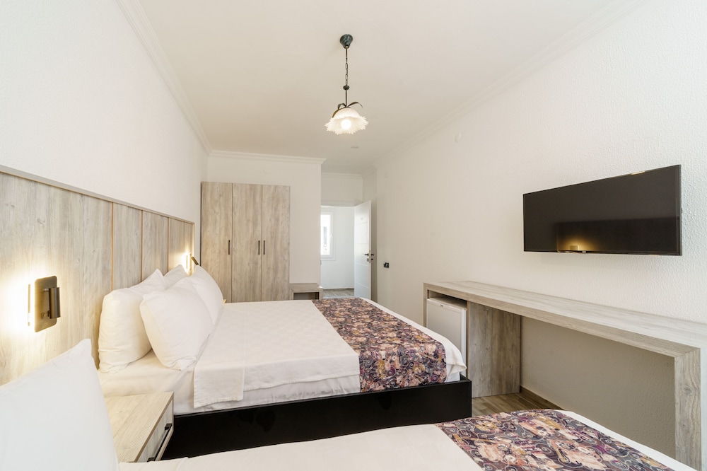 Superior Double or Twin Room, Balcony - Photo 10
