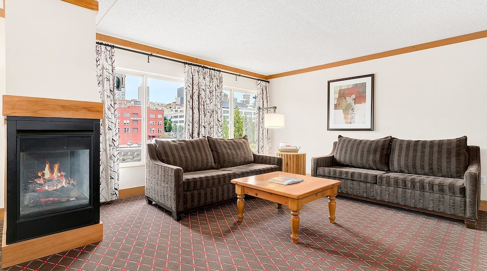 City View Suite Doubles - Photo 10