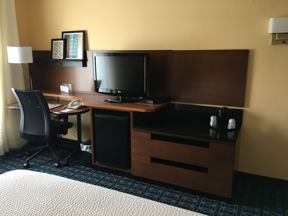 Room, 2 Queen Beds - Photo 5