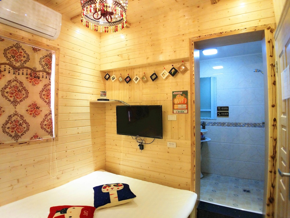 Economy Double Room photo 2