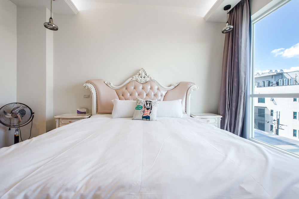 Deluxe Double Room with Bathtub photo 2