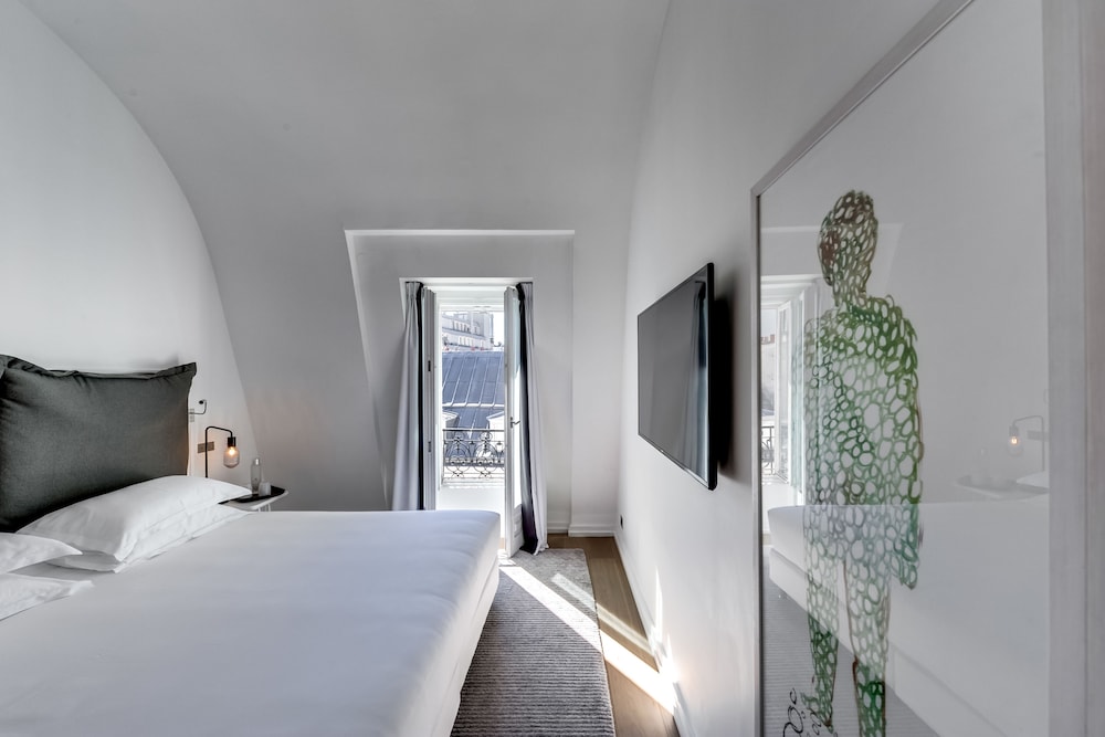 Suite, 1 King Bed photo 3