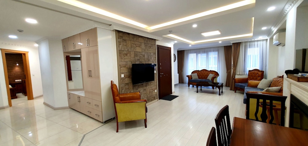 Deluxe Apartment, 3 Bedrooms, Kitchen photo 1