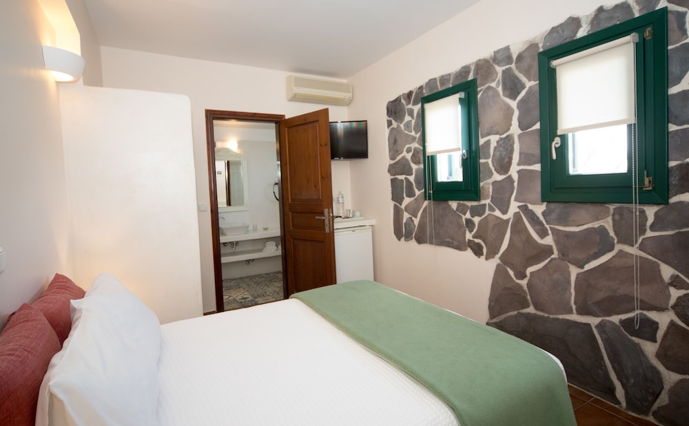 Small double room without balcony