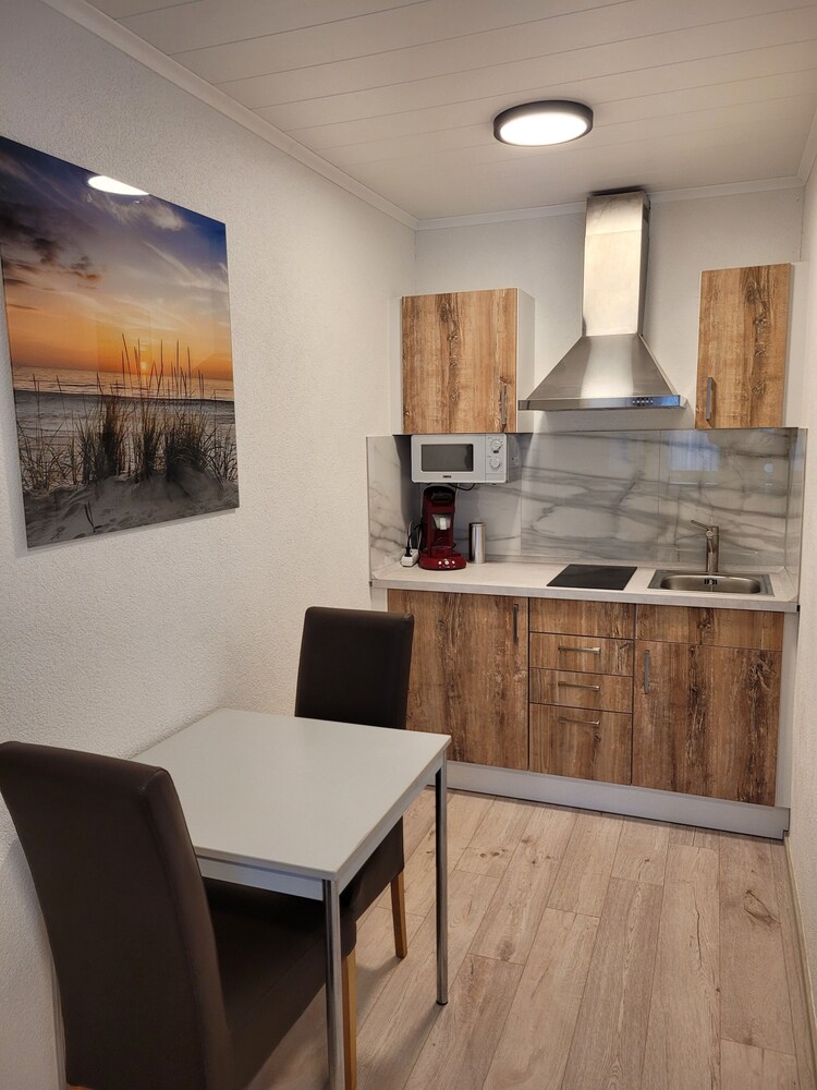 Standard Studio (EG 09) photo 3