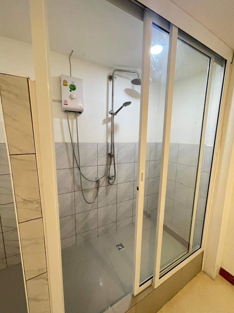 Deluxe Room, 1 Bedroom - Photo 4