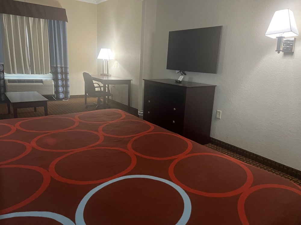 Studio Suite, 1 King Bed, Non Smoking - Photo 3