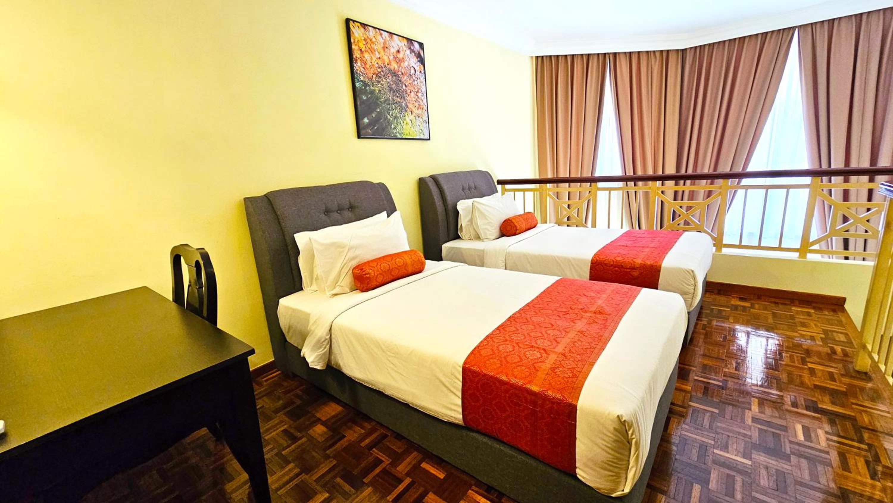 1 Bedroom Duplex Suite (Twin Bed) photo 3