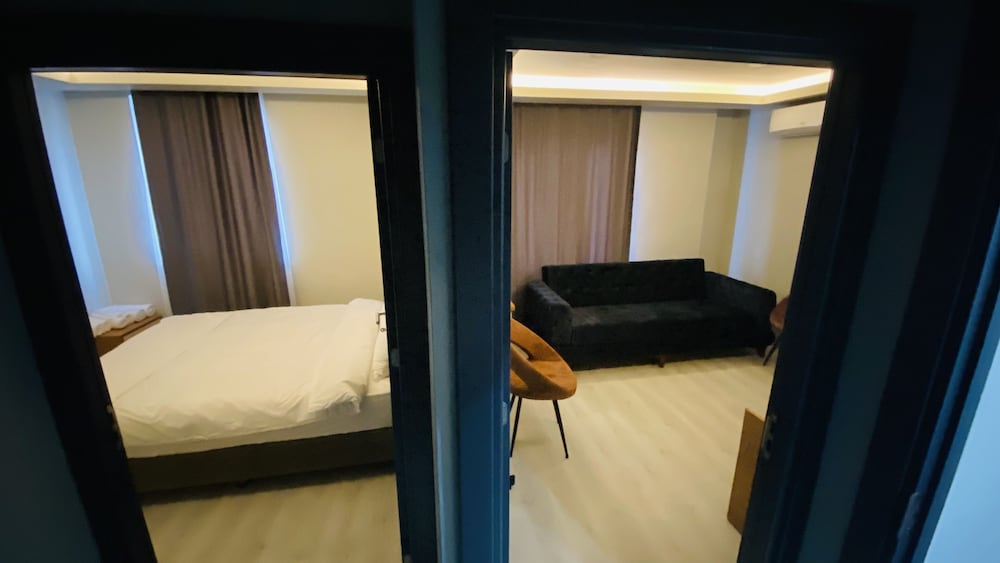Elite Quadruple Room, 2 Bedrooms, Smoking, City View photo 1