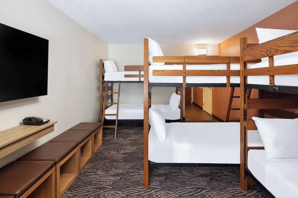 Standard Room, 6 bunk beds