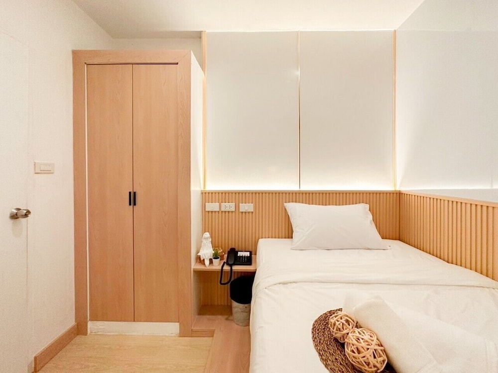 Economy Single Room, No Window, Non Smoking photo 1