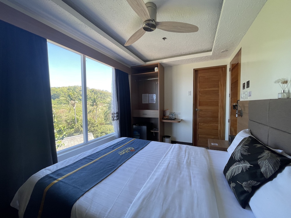 Deluxe Room - Photo 7