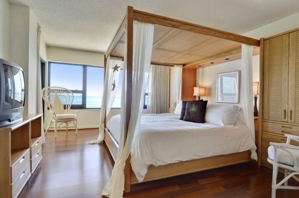 Condo, 2 Bedrooms