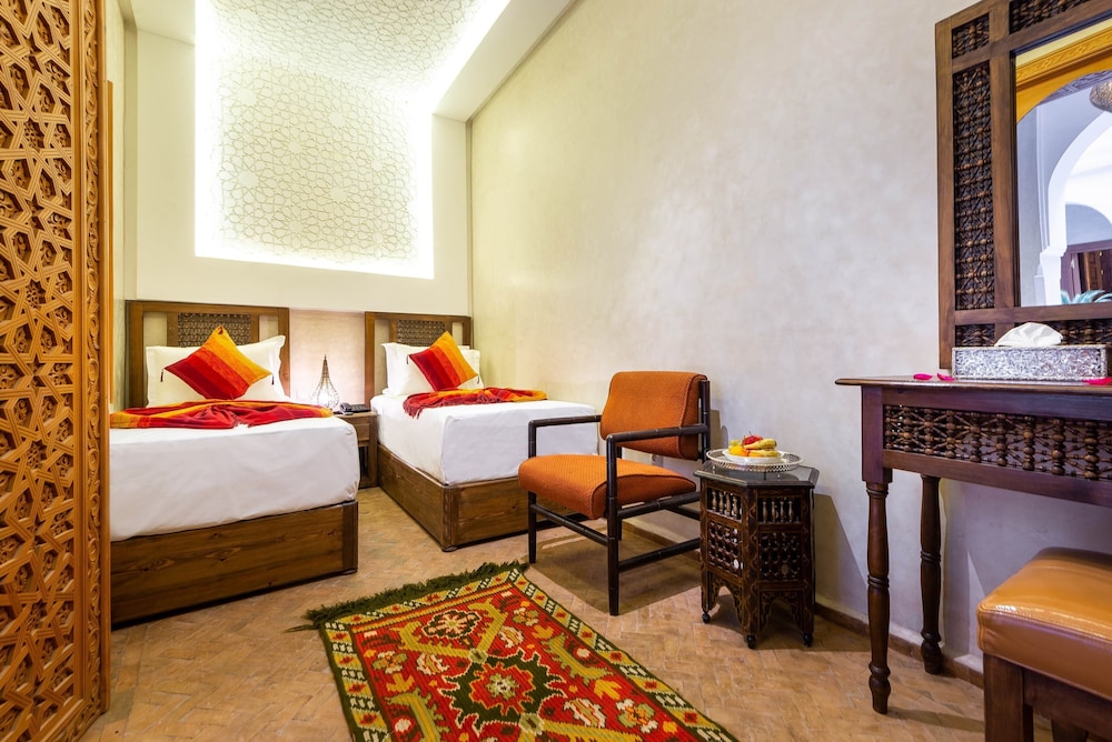 Deluxe Double or Twin Room - Photo 8