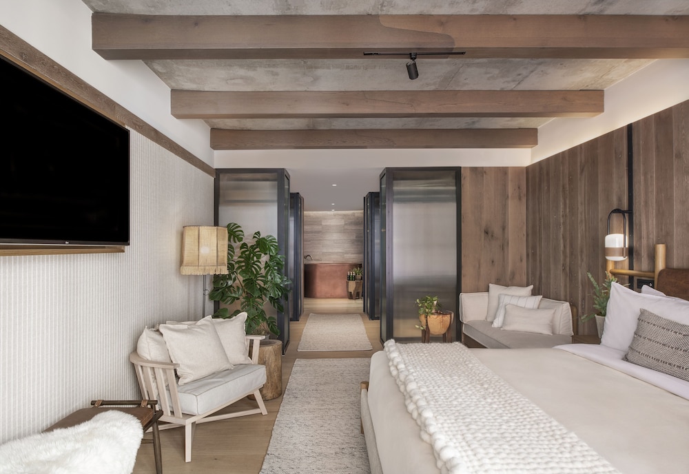 Room, Multiple Beds (Arbor, City)