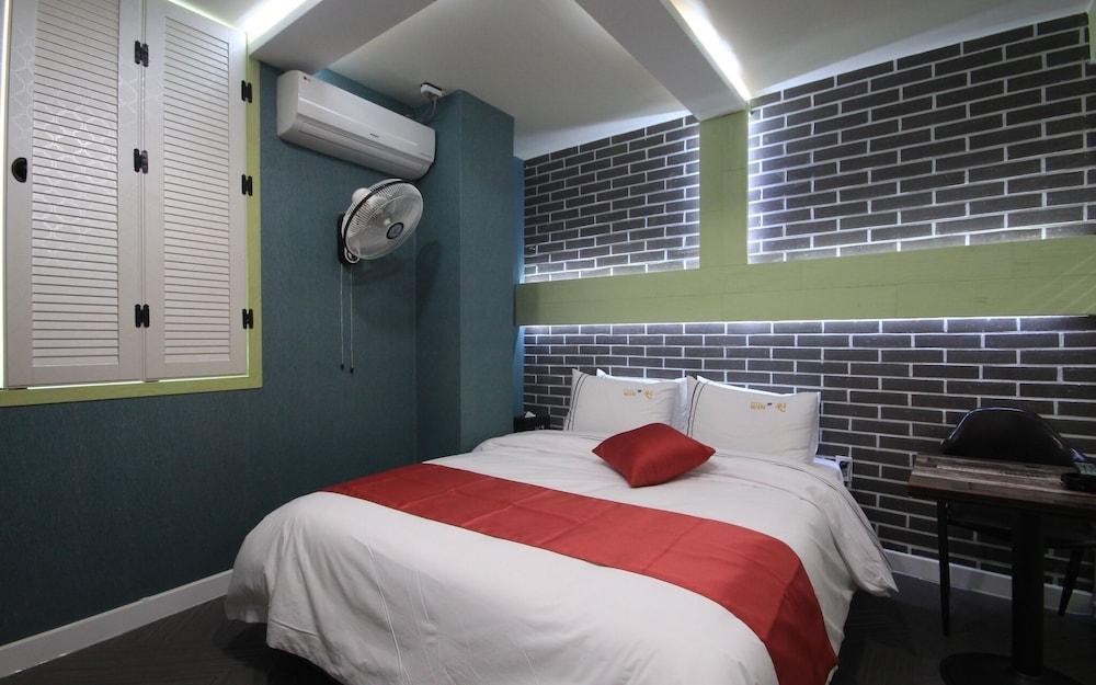 Room (Standard Room)