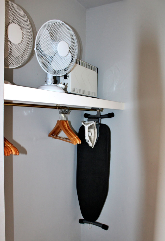 Family Room - Photo 7