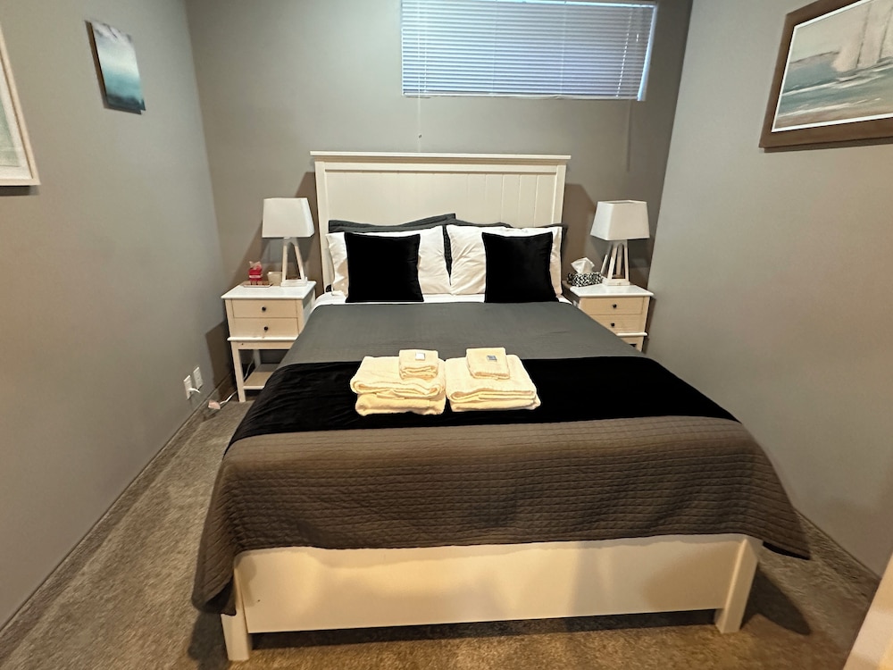 Deluxe Room, 1 Queen Bed