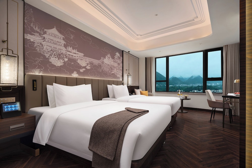 Superior Twin Room, Hill View