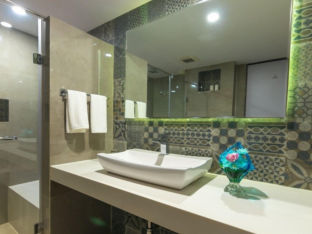 Deluxe Room, 1 Double Bed - Photo 16