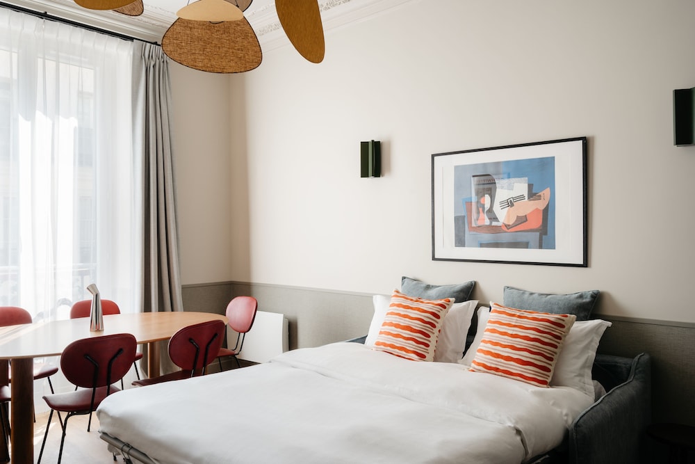Apartment N°32 : 2-bedroom photo 2
