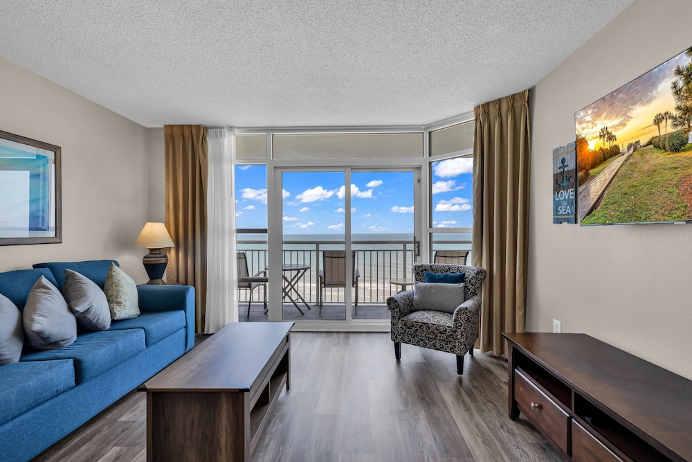 Family Condo, 2 Bedrooms, Beach View, Beachfront photo 1