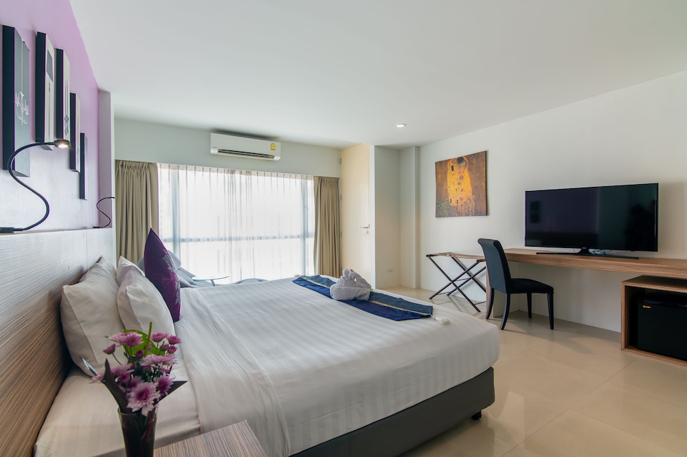 View Pent Double or Twin Room photo 3