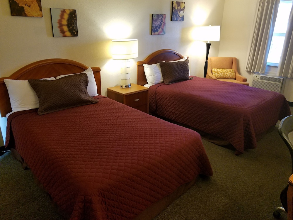 Standard Room, 2 Double Beds, Non Smoking photo 1