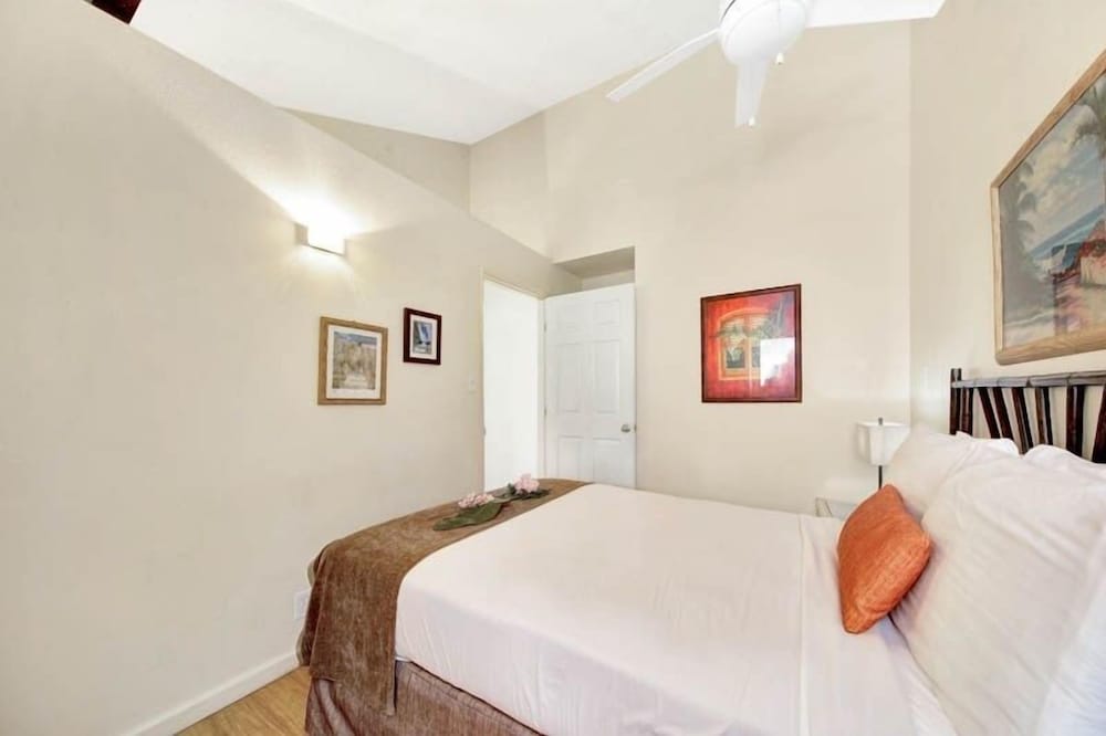 Condo, 2 Bedrooms photo 2